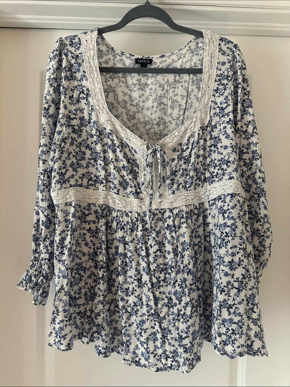 torrid White and Blue Floral Lace-Trim Peasant Blouse. Babydoll style